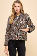 Load image into Gallery viewer, Animal Printed Quilted Jacket