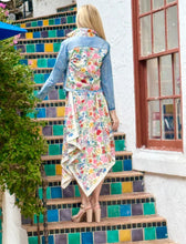 Load image into Gallery viewer, Summer Flowers Denim Jacket
