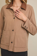 Load image into Gallery viewer, COLLARED JACKET
