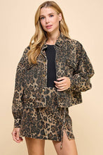 Load image into Gallery viewer, Cheetah Denim Jacket with Zipper
