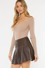 Load image into Gallery viewer, Leather Pleated Skirt
