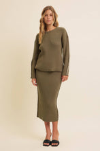 Load image into Gallery viewer, Elizabeth Pullover Sweater
