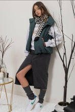 Load image into Gallery viewer, Bomber Puffer Vest
