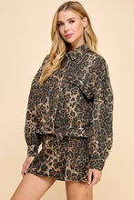 Load image into Gallery viewer, Cheetah Denim Jacket with Zipper
