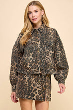 Load image into Gallery viewer, Cheetah Denim Jacket with Zipper
